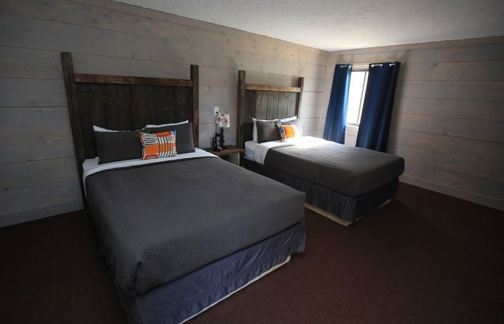 Vintage Block Inn & Suites Okoboji Luaran gambar